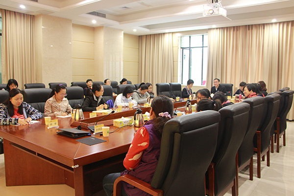 足球博彩平台
举办纪念“三八”国际劳动妇女节 107周年系列活动