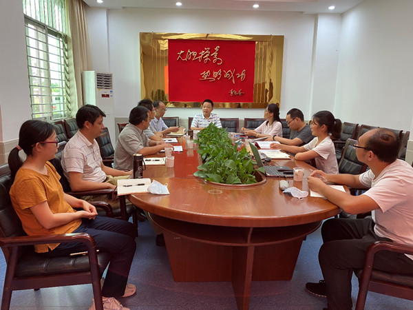 张名位参加水稻所抗病育种党支部学习交流会