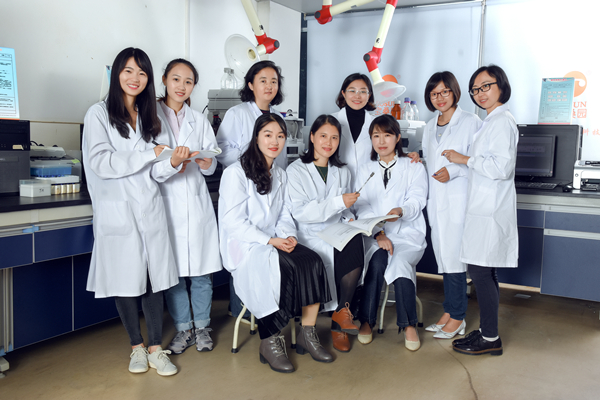 足球博彩平台
两个团队喜获“全国巾帼建功集体”和省“巾帼文明岗”荣誉称号