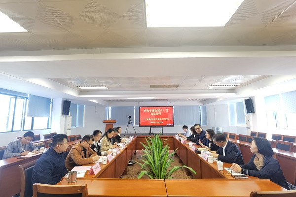 李德纮院士应邀到茶叶所交流指导1 - 副本.jpg