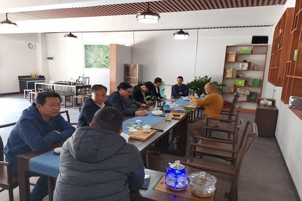 茶叶所服务团队“问诊”新兴象窝茶产业发展“难题”1 - 副本.jpg