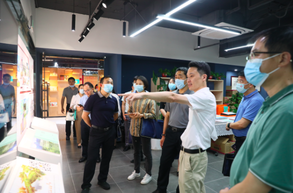 南宁市代表团在南方报业传媒集团南方农村报社及广东省乡村振兴服务中心参观交流,了解广东农产品“12221”市场体系建设和预制菜产业发展情况 南宁市代表团在南方报业传媒集团南方农村报社及广东省乡村振兴服务中心参观交流,了解广东农产品“12221”市场体系建设和预制菜产业发展情况