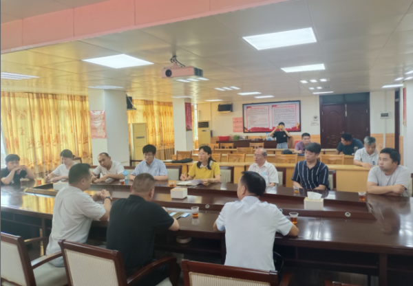 座谈交流会现场。 座谈交流会现场。