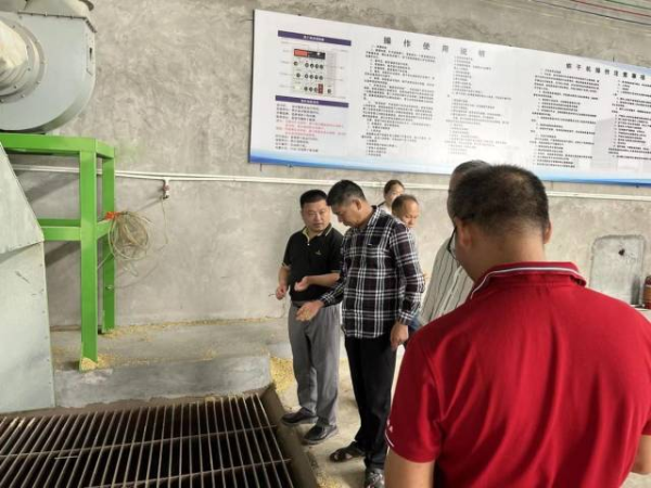 专家团在揭阳市福隆农业有限公司参观考察。 专家团在揭阳市福隆农业有限公司参观考察。
